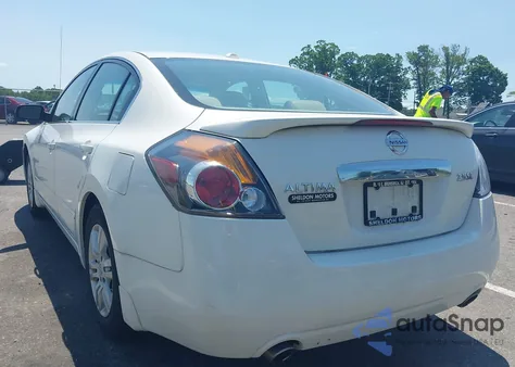 2010 Nissan Altima 2.5 S z USA, uszkodzony, nr VIN 1N4AL2AP1AN422775